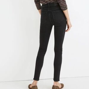 Madewell 10" High-Rise Skinny Jeans in Robert Wash Button-Front Edition Size 27